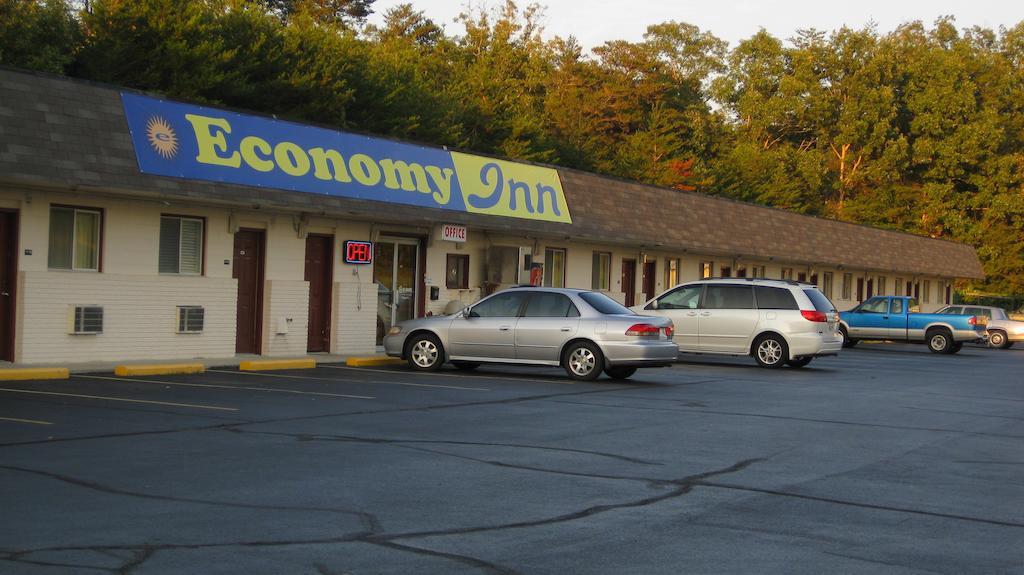 Economy Inn Crossville Exterior photo